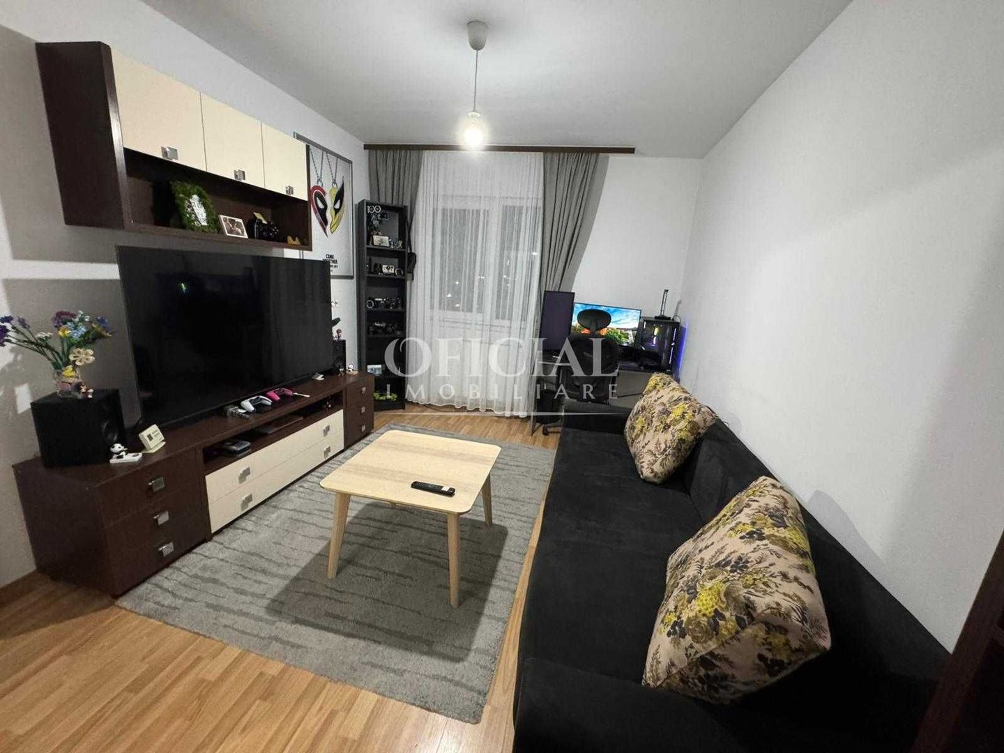 Apartament 2 camere | Parcare | Decomandat | Zona Vivo | Floresti - Poză 1