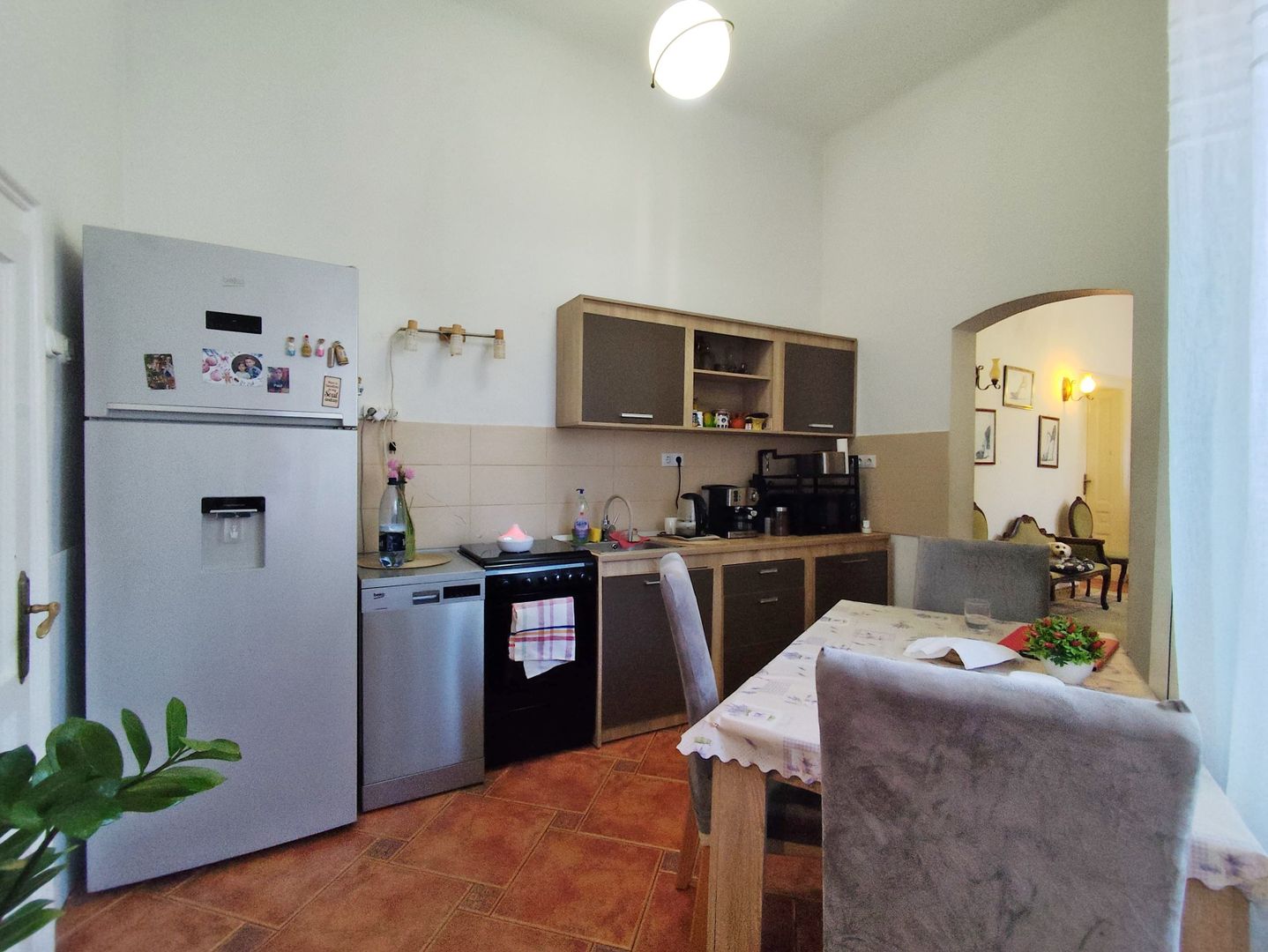 Casa cu 4 camere de vanzare in zona centrala – Louis Pasteur, Oradea - Poză 12