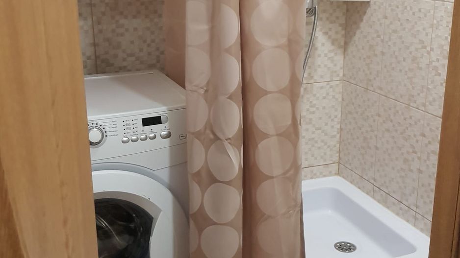 Garsoniera 18 mp baie proprie, total renovata Canta 40000 euro - Poză 8