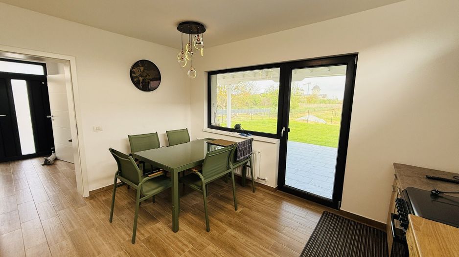 Giroc Central | Casă renovată complet | 4 camere | 2 bai - Poză 15