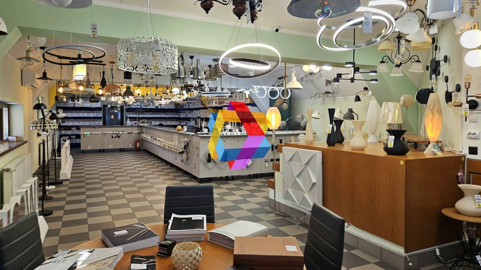 Casă plus Spațiu comercial  741 mp, Teren 906 mp Brasov - zona Blumana - Poză 4