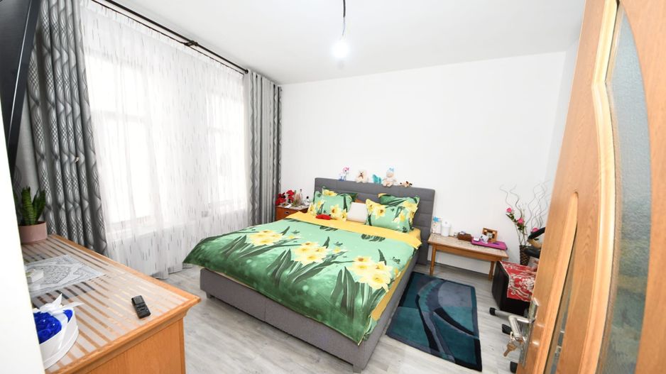 De vanzare casa cu 3 apartamente + anexa 75 mp, Comision 0% - Poză 10