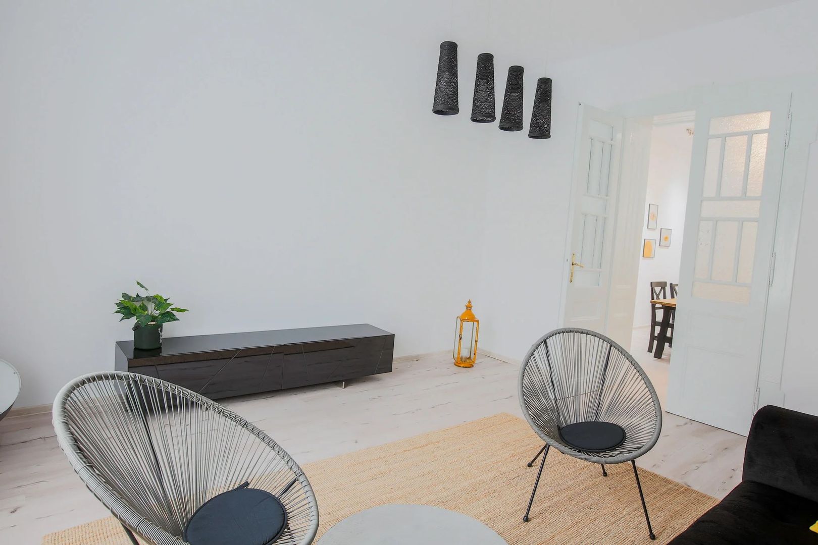 Chirie, apartament 2 dormitoare, central 550 E/lună (neg). Comision 0. - Poză 7