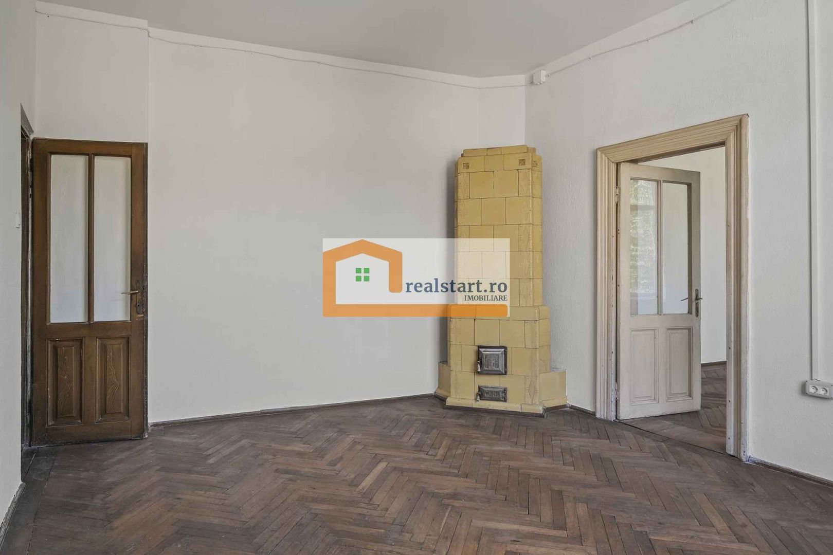 Cartierul Evreiesc, S+P+E+Pod, curte libera 300mp, versatila, - Poză 23