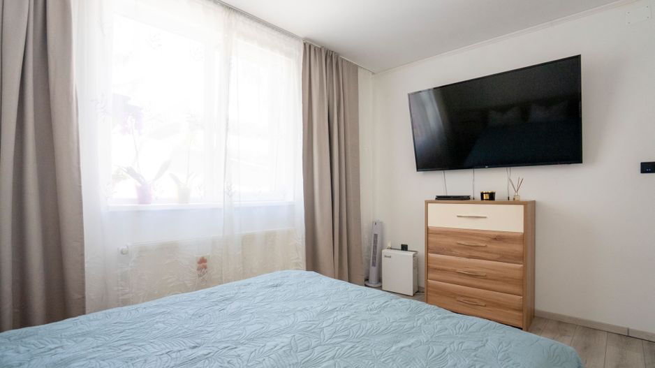 Casa ULTRACENTRAL 3 camere Oradea - Poză 2