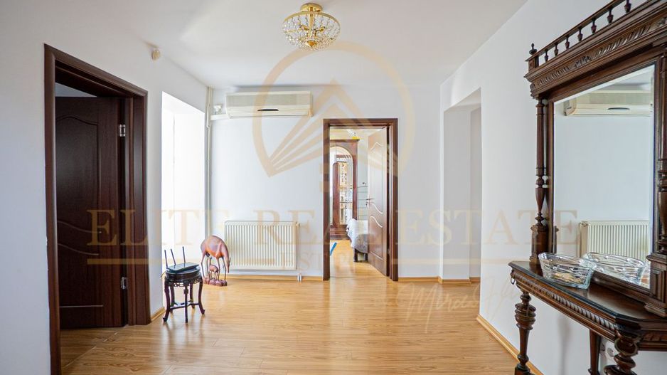 Ovidiu Sud - Zona premium - Vila impozanta, curte mare, garaj, terasa! - Poză 31