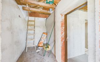 Casa la gri in Frumuseni - Poză 15