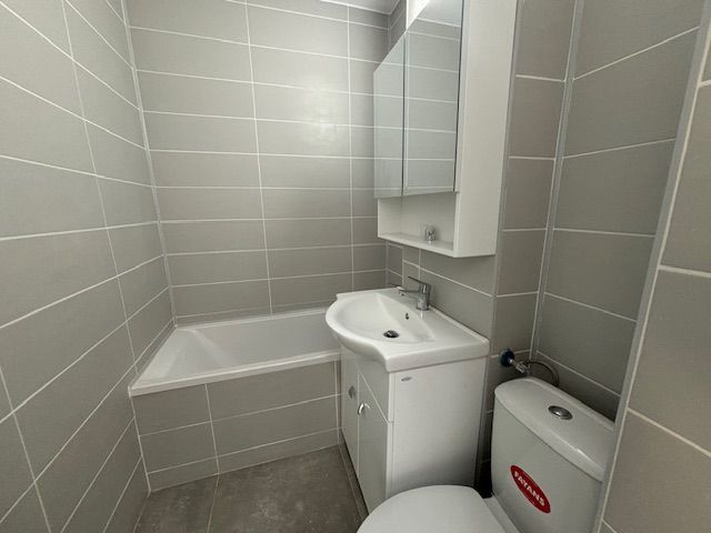 Spatios in zona Sagului - Poză 7