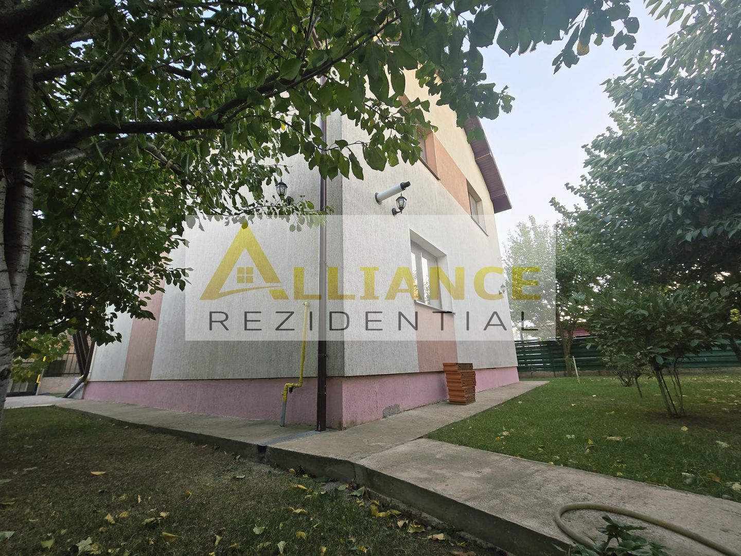 Casa Individuala - 5 camere - 2 bai - 385mp teren - Poză 4