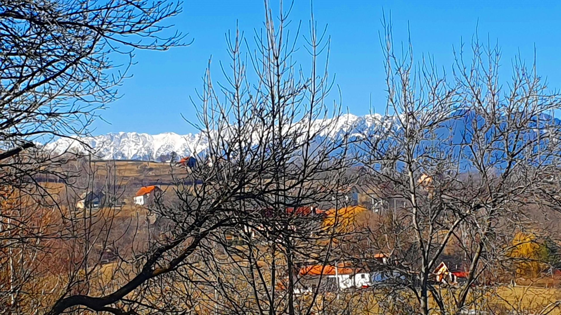 Bran-Sohodol, casă bătrânească cu utilități și teren 4039mp, comision zero. - Poză 3