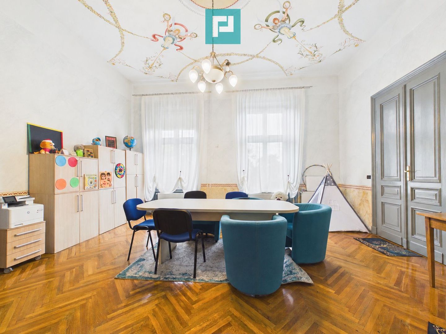 Apartament emblematic in Palatul Cenad, Arad - Poză 3