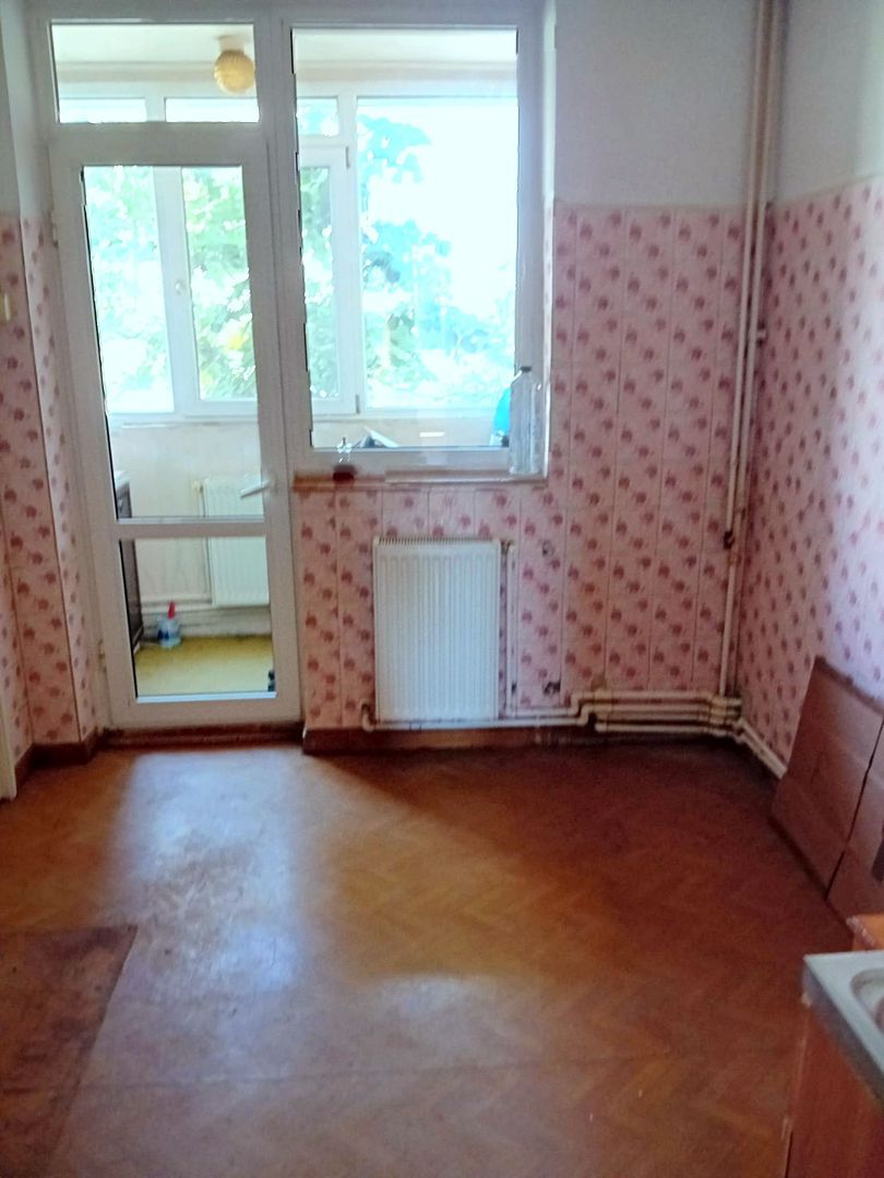 De vanzare -  apartament cu 3 camere decomandate, Tiglina 2, etaj 3/4 - Poză 7