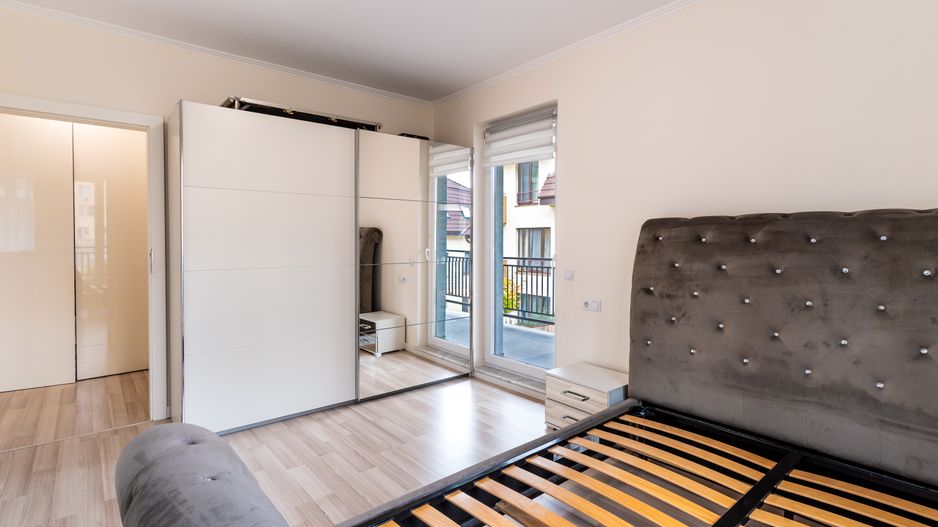 Apartament 2 camere, 55 mp + 2 balcoane, parcare, Aurel Gurghianu - Poză 8