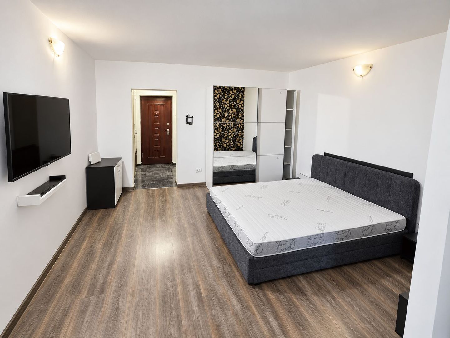 Apartament 1 camera SD 33 mp Podul de Piatra 350 euro - Poză 1