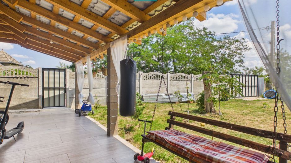 Casă 225 mp cu teren 1.482 mp în Leș - Poză 5
