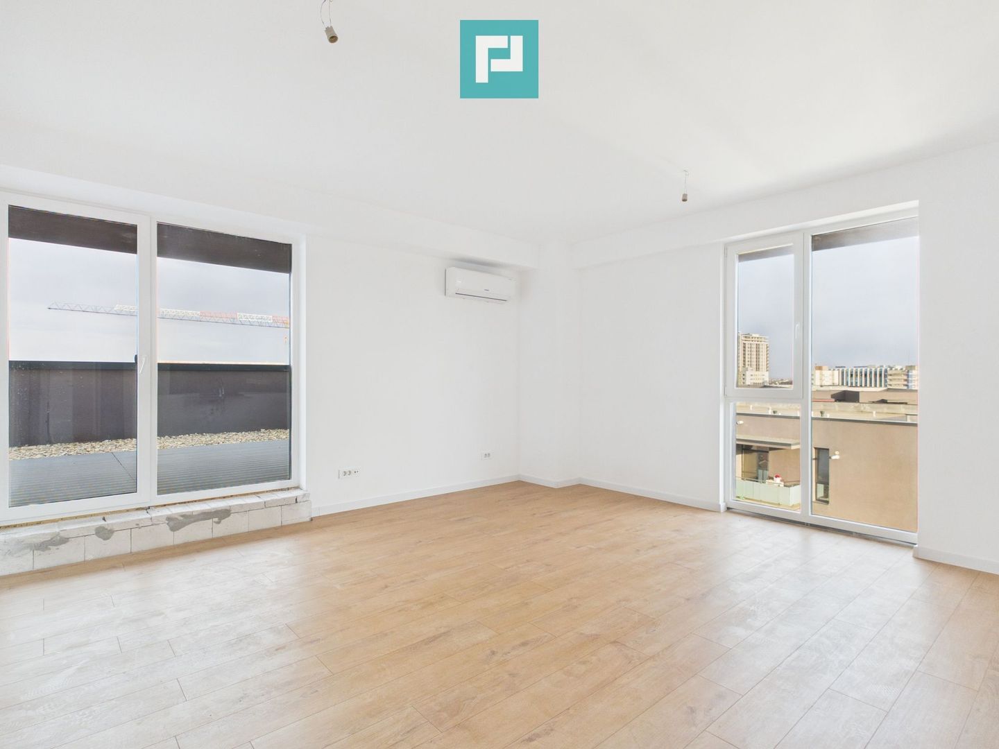 3 camere PREMIUM, terasă 22 mp, etaj 8 - Poză 8