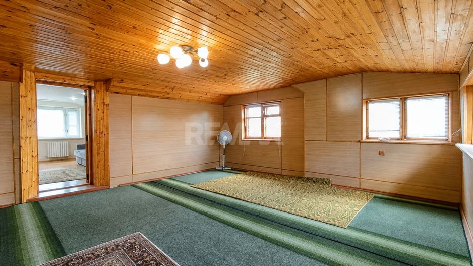 Nu este doar o vilă. Este refugiul tău verde cu 38 ari și pădurice proprie! - Poză 20