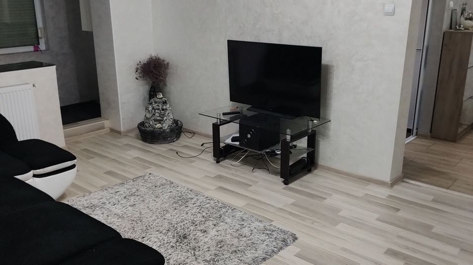 APARTAMENT 3 CAMERE – MICRO 17 – RENOVAT – ETAJ 3/4 – 64 MP - Poză 1