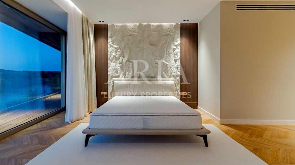 VILA FRONTLAKE SNAGOV – acolo unde arhitectura întâlnește libertatea - Poză 13