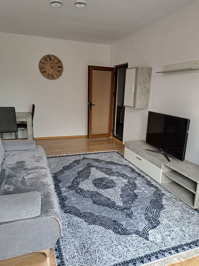 Închiriere apartament 2 camere, mobilat și utilat – Biserica Sf. Vasile - Poză 1
