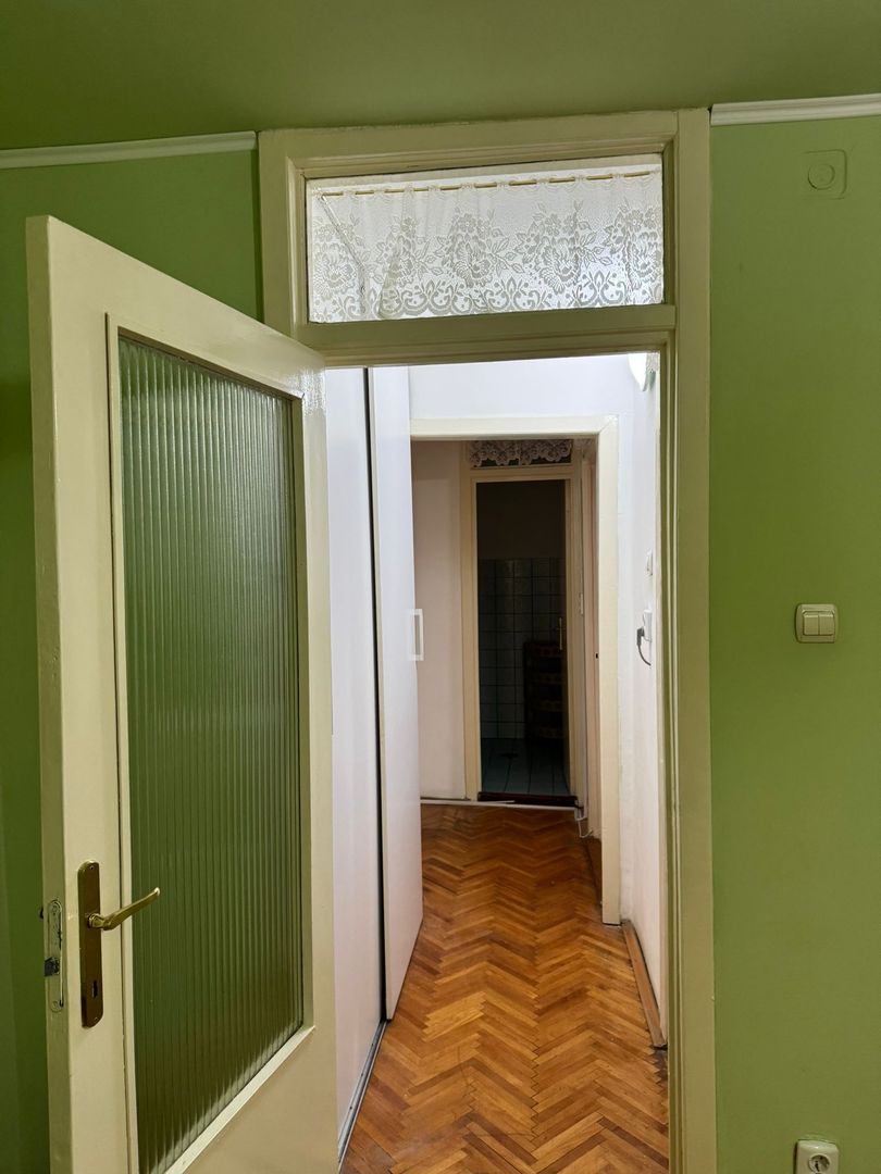 Girocului-Spitalul judetean | 3 Camere | Decomandat | Centrala proprie | Boxa - Poză 12