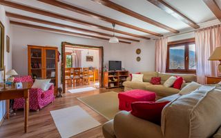 Casă de vacanță în Poiana Mărului. - Poză 4