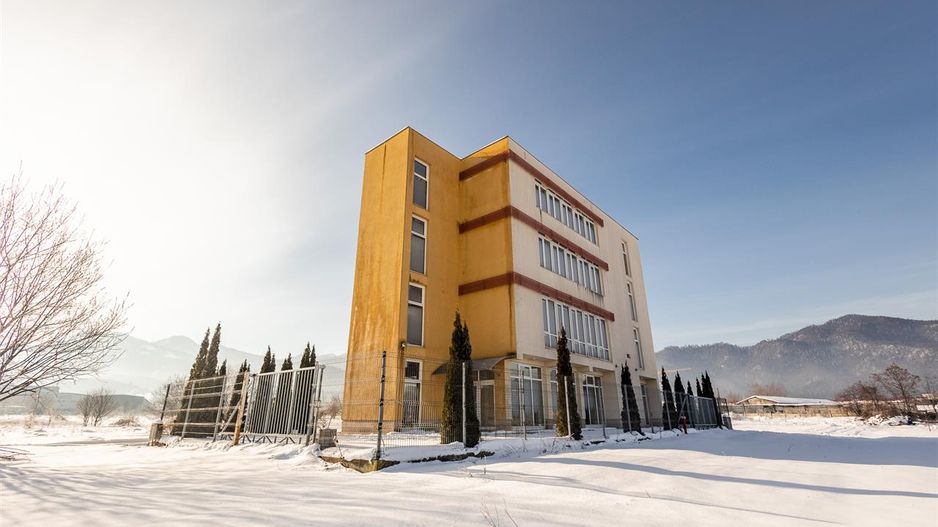Spatiu in componenta si dotari apreciabile, birouri/ clinica, Calea Bucuresti - Poză 24