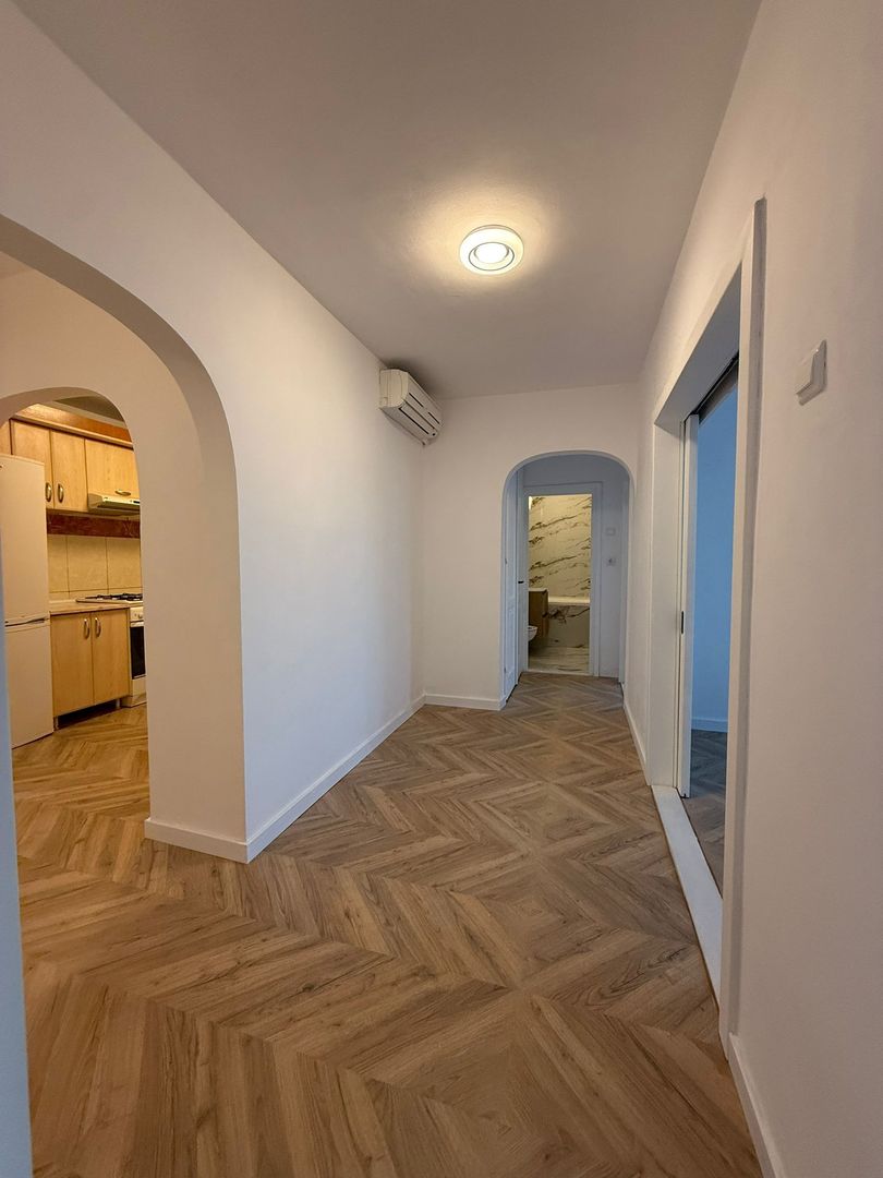 Apartament cu 3 camere – Zona Rogerius, Oradea - Poză 3