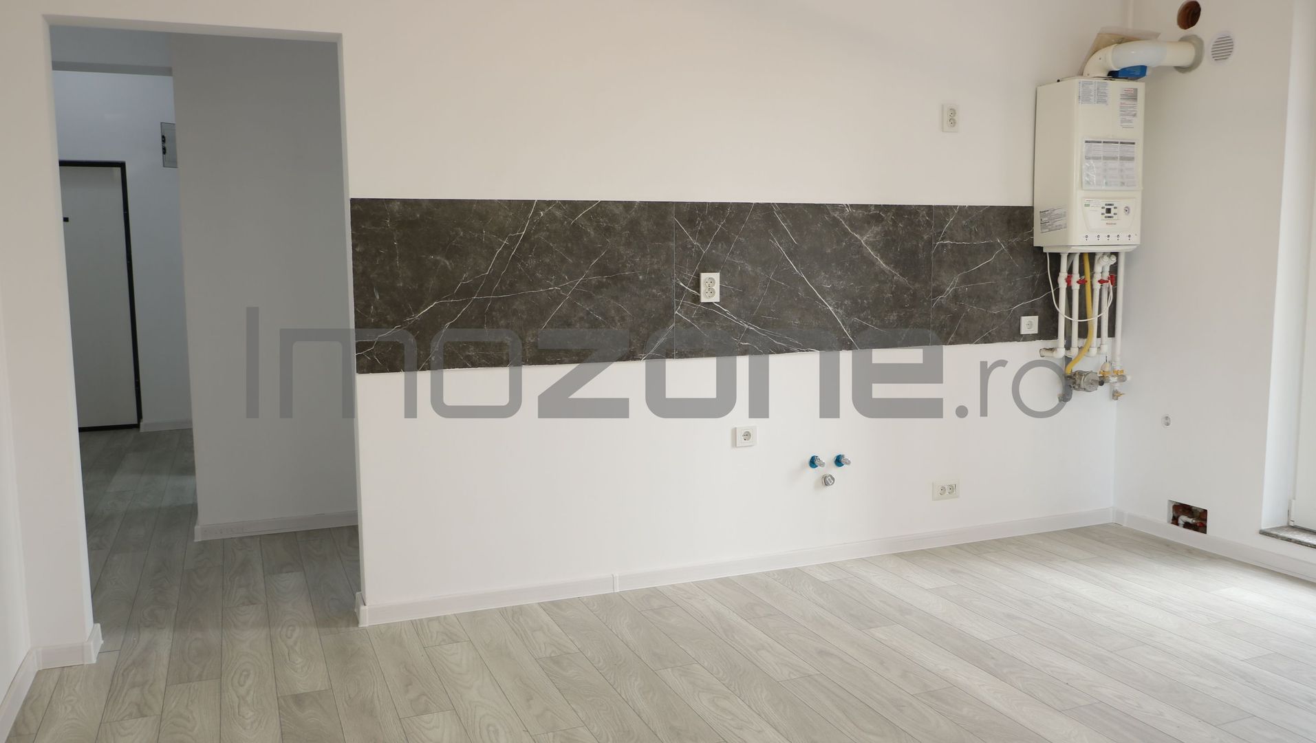 3 CAMERE LA PARTER CU CURTE PROPRIE DE 57MP,  2 BAI, POZITIE PE SUD, COMISION 0% - Poză 10