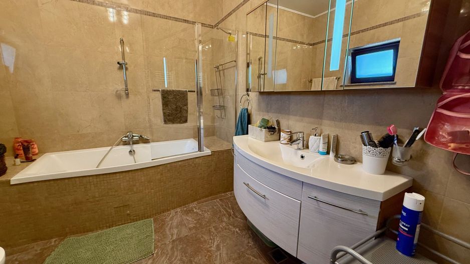 Vila 6 Camere de Vanzare I Mogosoaia - Poză 32