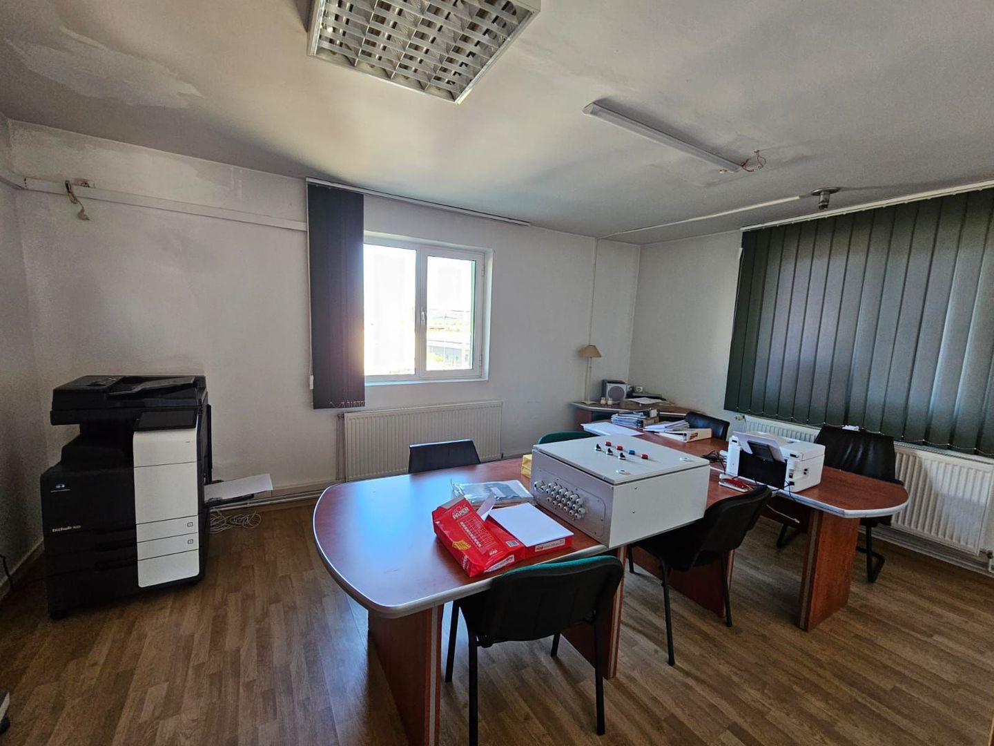 Inchiriere spatii birouri, curte pavata 800 mp, Bascov - Autostrada - Poză 6