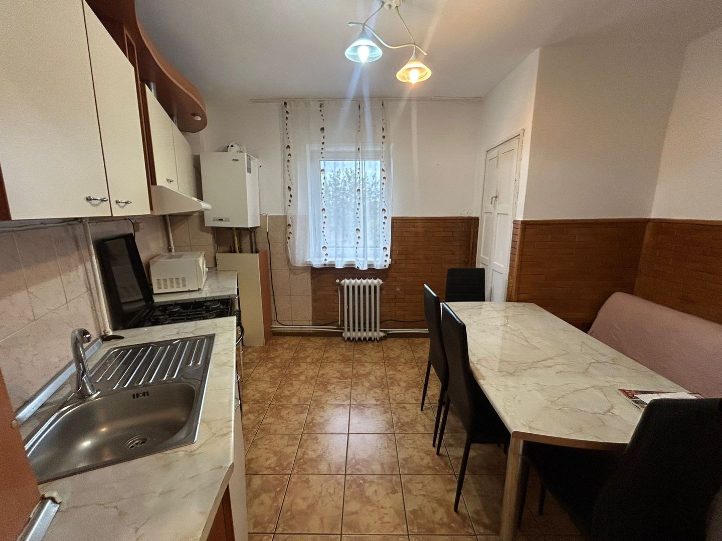 Apartament 2 camere, etaj 3 - zona Cetate - Poză 5