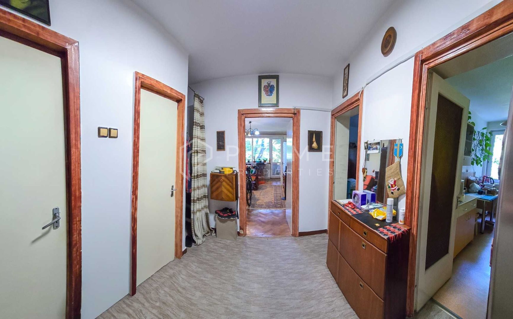 Apartament spațios cu 3 camere, decomandat – Zona 7 Noiembrie / UMFST - Poză 1