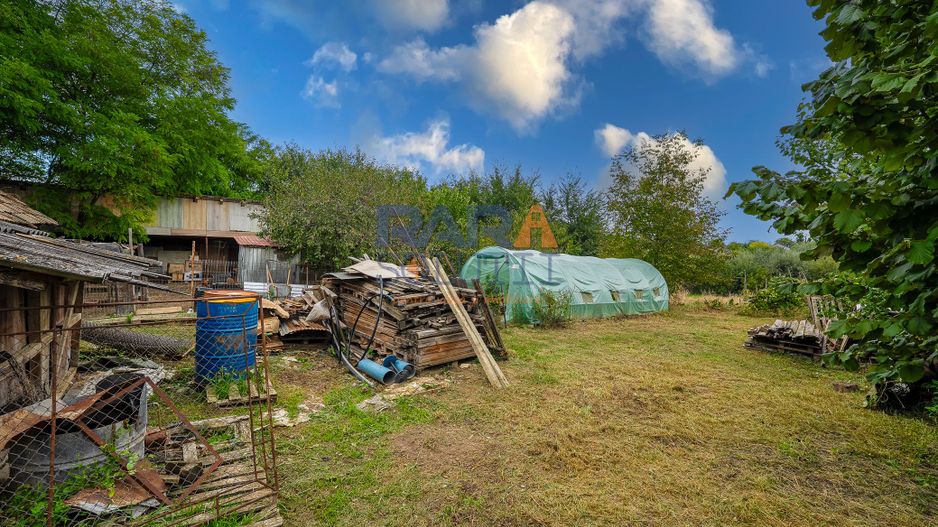 Casă interbelică + 3.060 mp intravilan, Trifești, 7,9 km de Roman - Poză 7