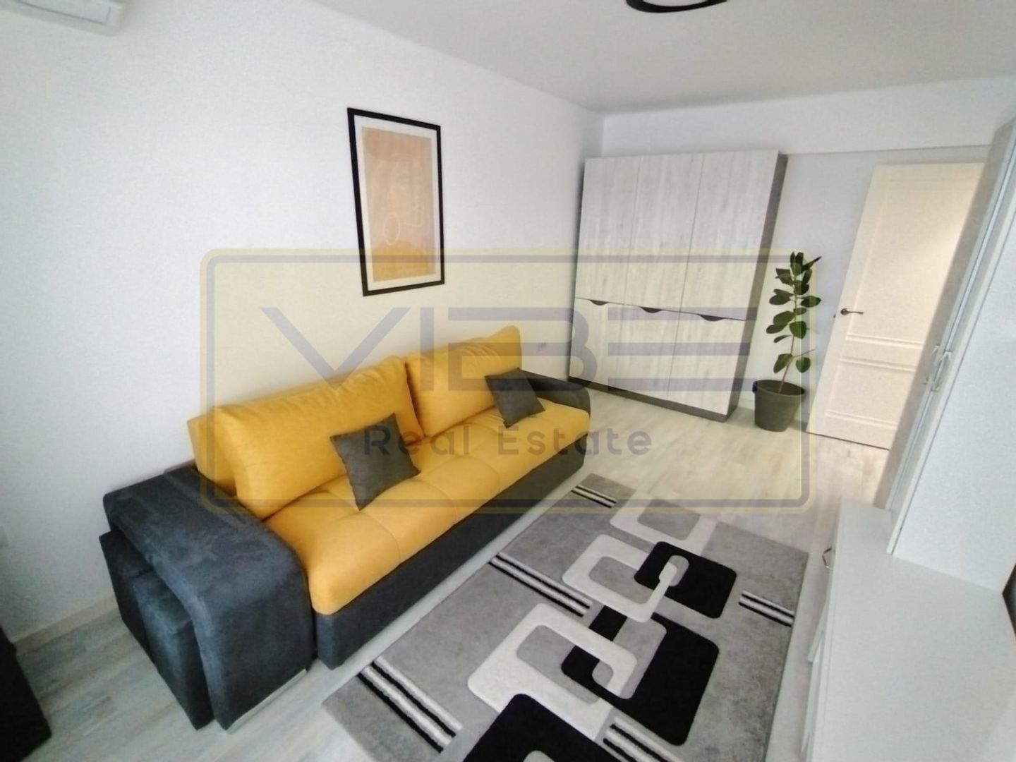 Popas Pacurari- Carrefour Market - O camera + Parcare - Poză 1