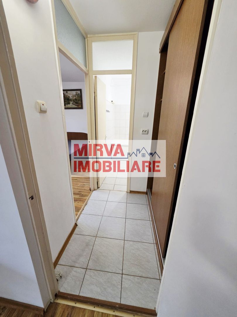 Apartament 2 camere decomandat, mobilat si utilat, zona 9 Mai - Poză 6