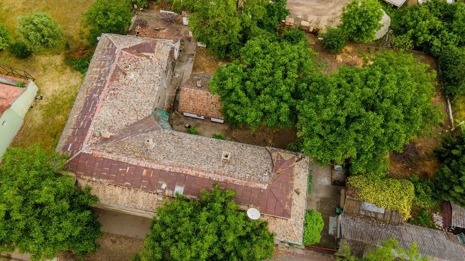 Casă cu teren 1674 mp - Poză 18