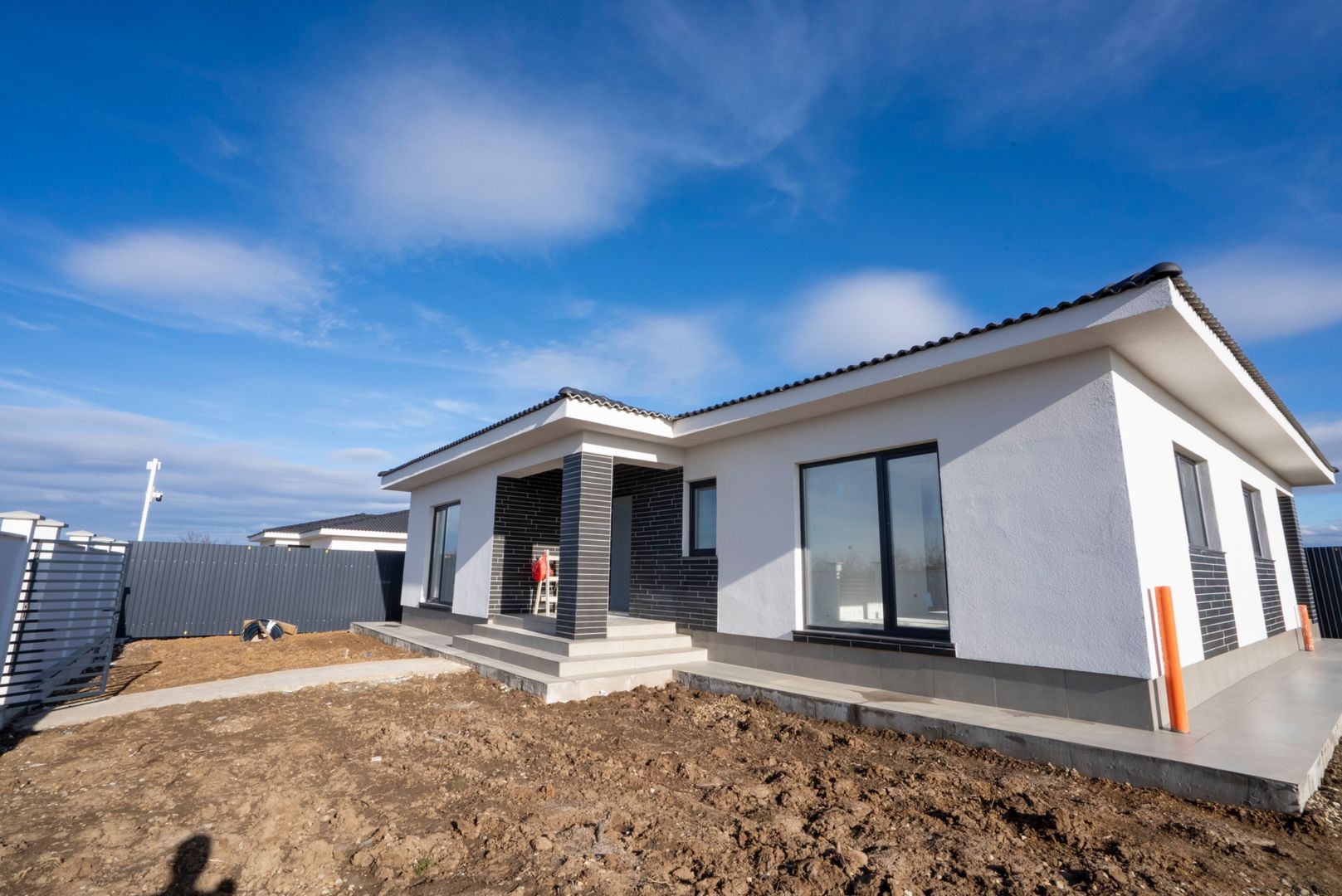 Casa noua cu 3 dormitoare 2 bai lângă inel metropolitan - Poză 1