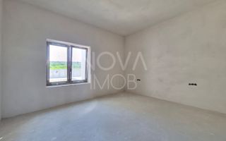 Casa generoasa cu 5 camere, 2 bai, dressing si parcare – Sura Mica - Poză 12