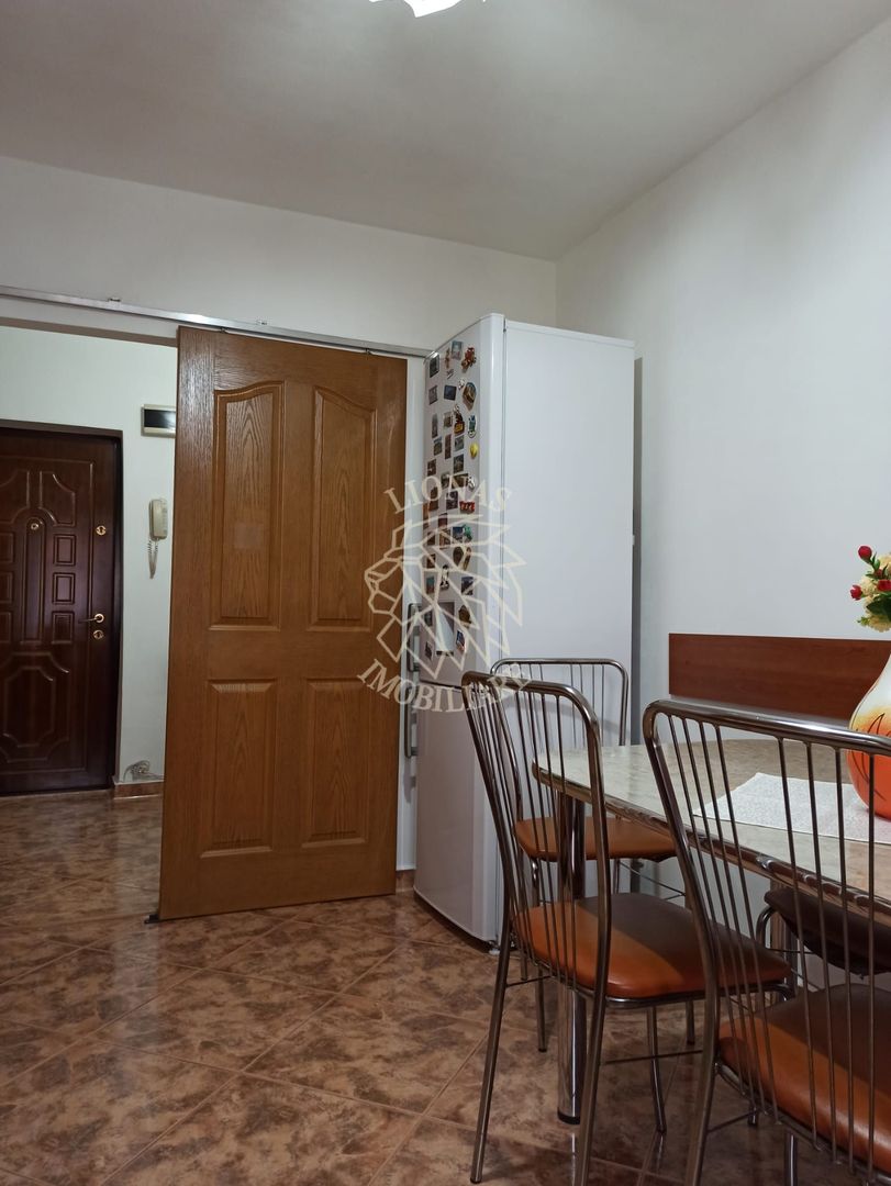 Apartament decomandat 2 camere 58 mp-etaj 3-balcon-Independentei - Poză 4