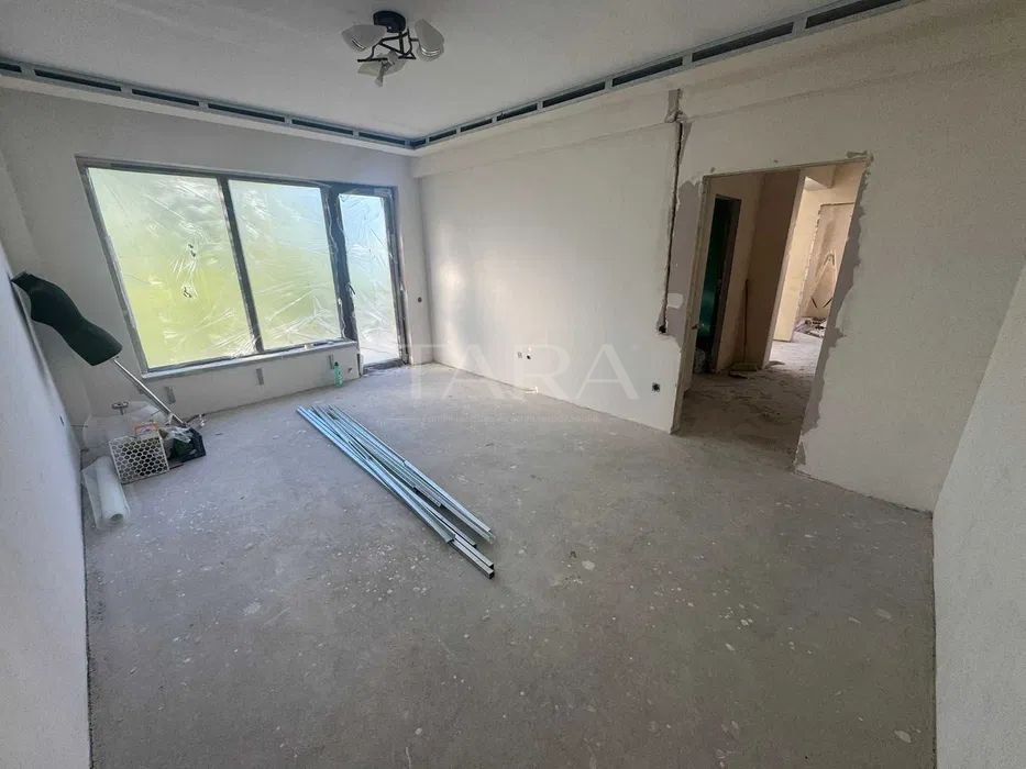 Apartament cu 3 camere în Andrei Mureșanu - Poză 2