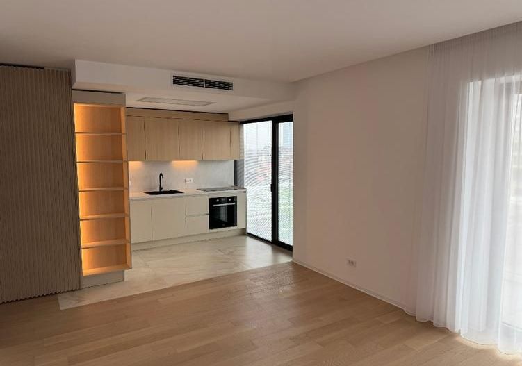 Apartament 2 camere de vânzare - Aviatiei- decomandat, et. 5, One Lake Club - Poză 1