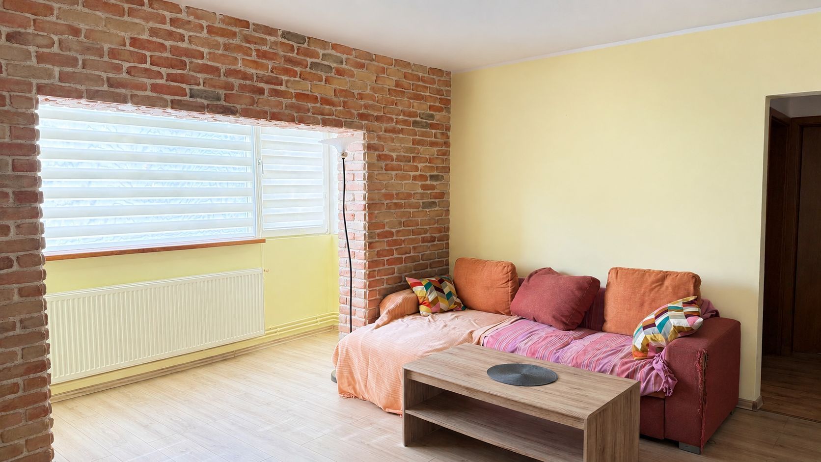 Apartament renovat cu 3 camere și 2 băi, 63 mp – zona Dâmbovița - Poză 1