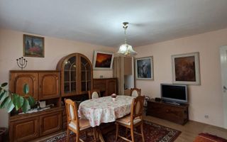 Apartament 4 camere lângă „Universitatea de Litere” – zona „Bucla” - Poză 1