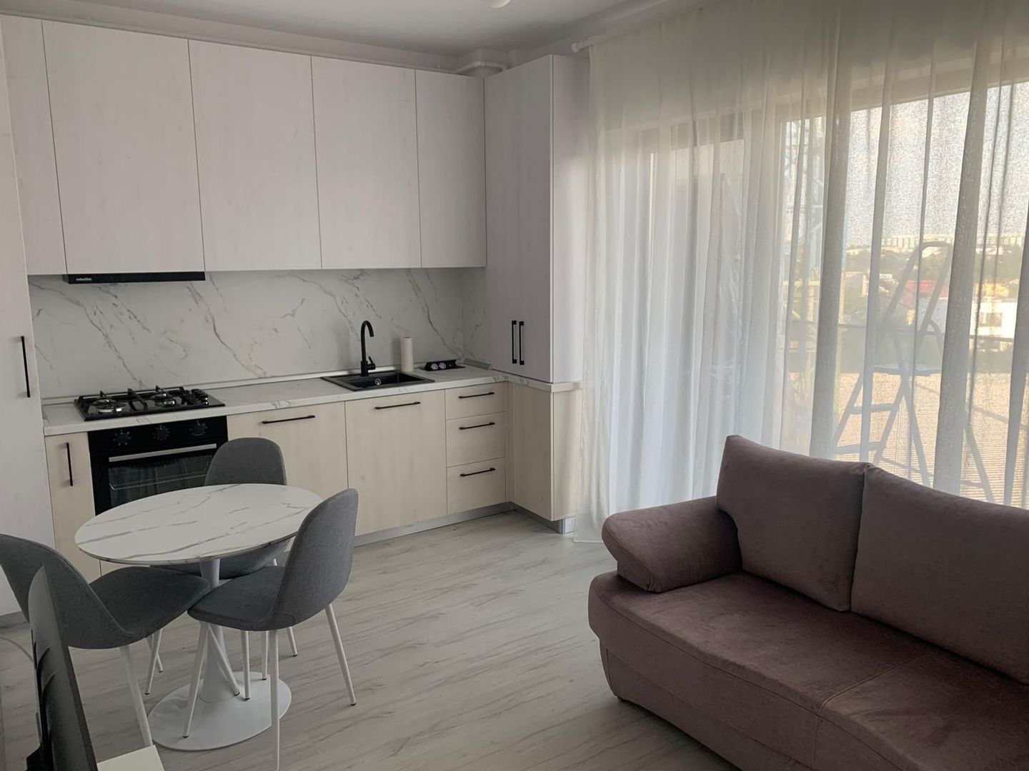 AP. 2 CAMERE- APARATORI, CENTRALA, MASINA DE SPALAT VASE, METROU - Poză 3