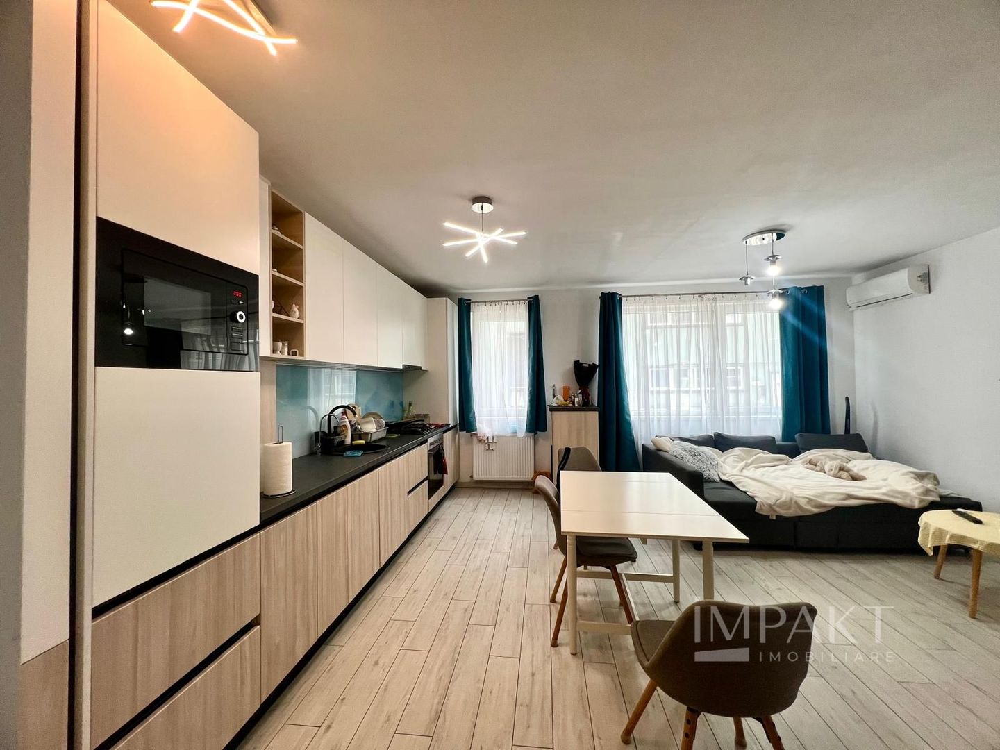 Apartament cu 3 camere zona BMW - Poză 1