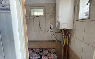 Apartament spațios cu două camere, etajul 4 cu acoperiș. - Poză 10