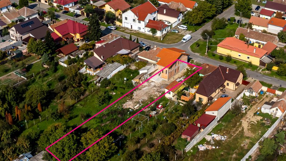 Casă la roșu în Aradul Nou. Zona Adam Müller-Guttenbrunn - Poză 10