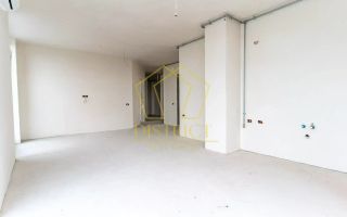 0% Apartament tip penthouse cu 3 camere, terasa 65mp | Torontalului - Poză 7