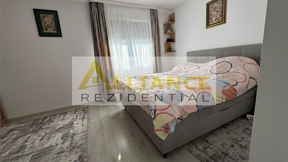 TREND RESIDENCE Vila P+1+M 4 camere 2 bai 120 mpu - Poză 5